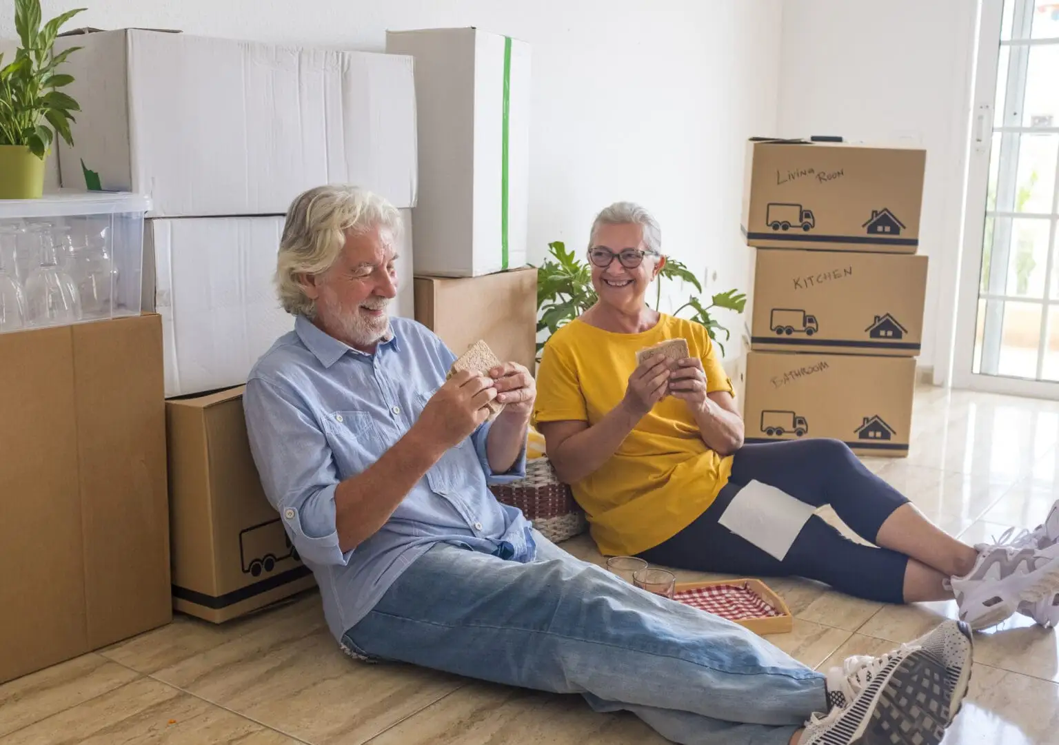 seniors moving with the help of downsizing for seniors in Naperville, IL
